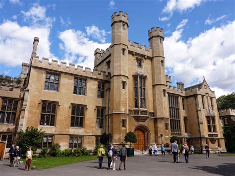 Lauras London Exploring Lambeth Palace Library Londontopia