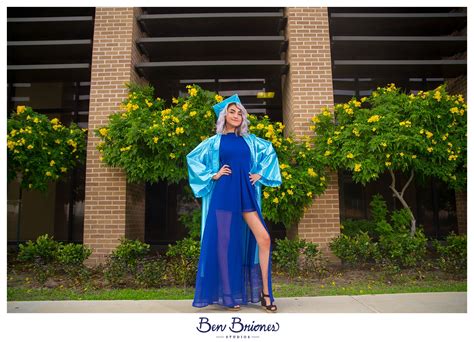 Mother And Daughters Graduation Utrgv Edinburg Texas Ben Briones