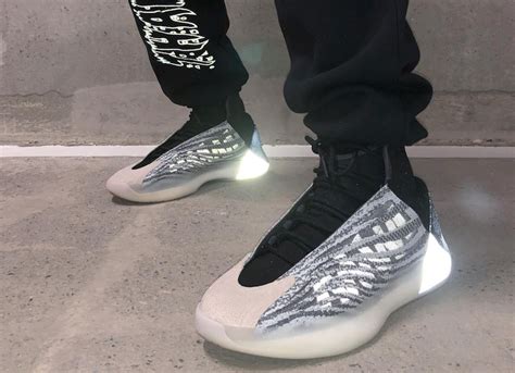 Adidas Yeezy Basketball Quantum Q46473 2020 Release Date Sneakerfiles