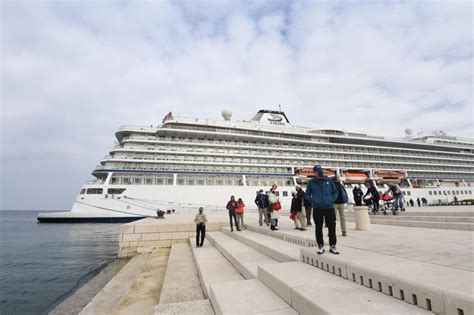 Zadarski Viking Star Se Privezao Uz Pozdrav Suncu Ako Ne