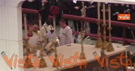 La Messa Di Pasqua In Piazza San Pietro Con Papa Francesco Il