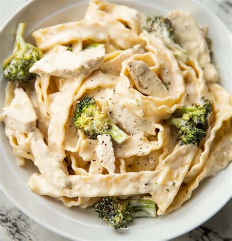 Creamy Chicken And Broccoli Pasta Don T Go Bacon My Heart