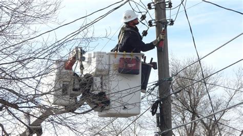 Wind Related Power Outages Expected To Expected To Extend Into Monday Xcel Energy Says