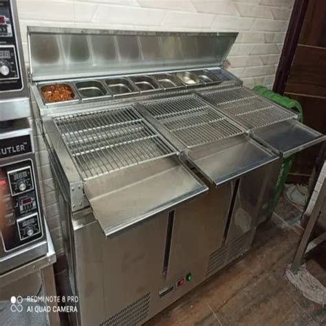 Stainless Steel Rectangular S S PIZZA MAKE LINE COUNTER For Commercial