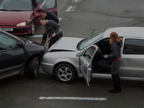 Who Is At Fault In A Left Hand Turn Accident