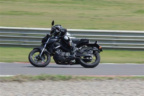 Yamaha Mt First Ride Into The Darkness Page Of Bike India