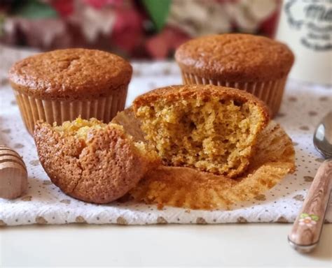 MUFFIN NUVOLETTE MIELE E CAROTE dolce senza burro Cucinare è come amare