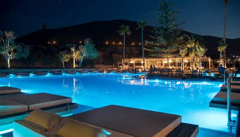 Atmospheric Pool Bar in Hersonissos | KING MINOS RETREAT