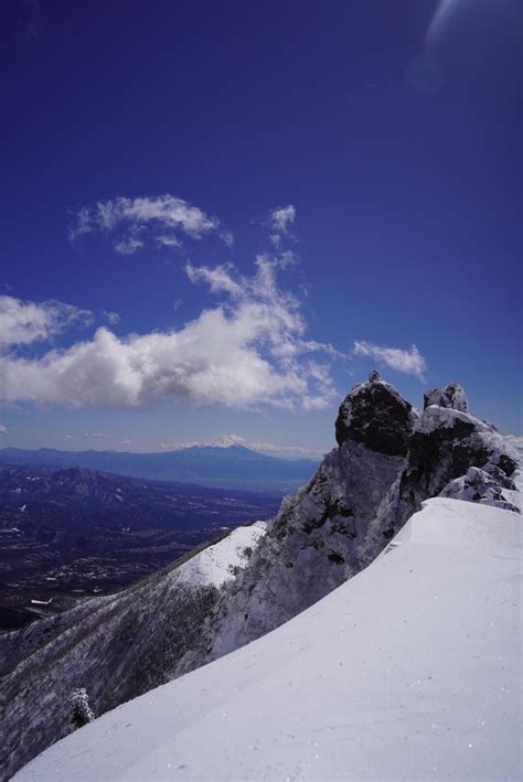 残雪 ️八ヶ岳ブルーな権現岳⛰️ タッキーさんの八ヶ岳（赤岳・硫黄岳・天狗岳）の活動日記 Yamap ヤマップ