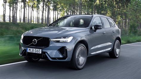 Volvo XC60 sprawdź która wersja pasuje do Ciebie najlepiej Auto Świat