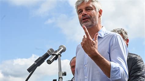 Dîner des sommets de Laurent Wauquiez l addition s alourdit