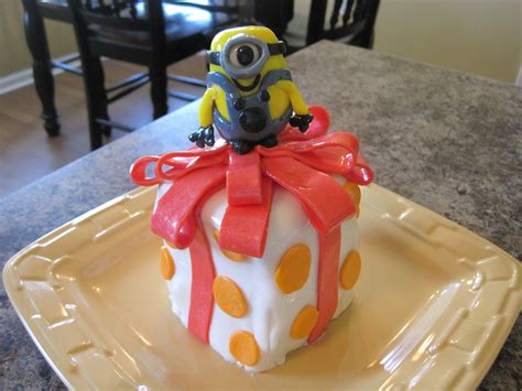 Despicable Me Cake By Vanessa Hicks Despicable Me Cake Vanessa