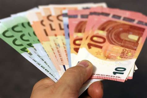 Italian for Money: What is Italy's Currency?