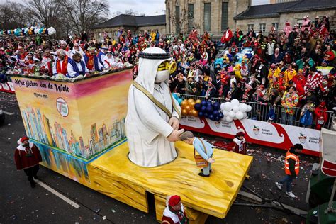 So schön war der Kölner Rosenmontagszug besten Fotos