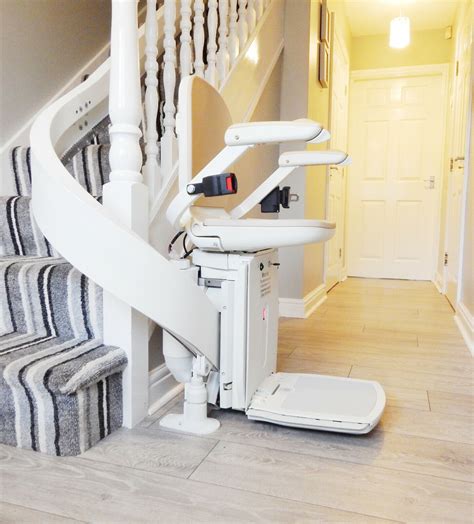 ACORN 180 STAIRLIFT PRICE INCLUSIVE REFURBISHED USED CURVED