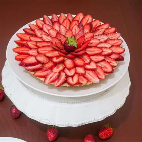 Easy Strawberry Tart Recipe Veena Azmanov Kitchen