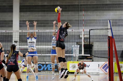 B2 Femminile La Promoball Sa Solo Vincere 3 0 Anche Al Brescia Volley