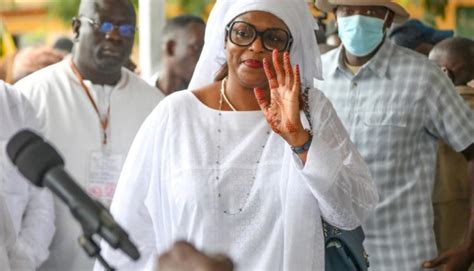 Mme Marième FAYE SALL une Première DAME de Fer jouant un Rôle