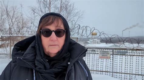 Alexey Navalnys Mother Addresses Putin In New Video Cnn