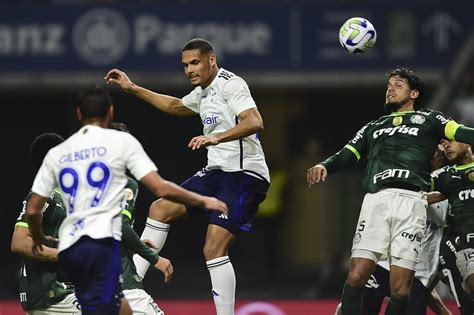 Cruzeiro Desperdi A Chance Sofre Gol No Fim E Perde Para Palmeiras