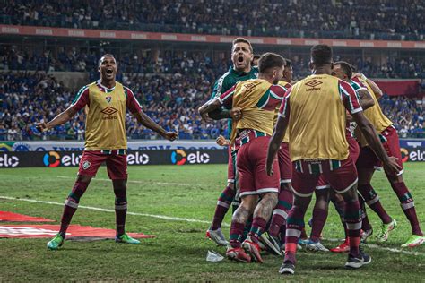 Fluminense Vence Cruzeiro Por A No Mineir O Lotado E Vai S