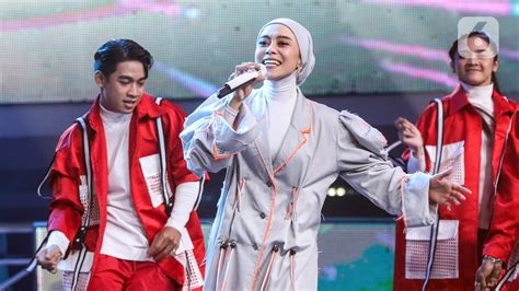 Lesti Kejora Bawakan Lagu Ikan Dalam Kolam Saat Tampil Di Konser