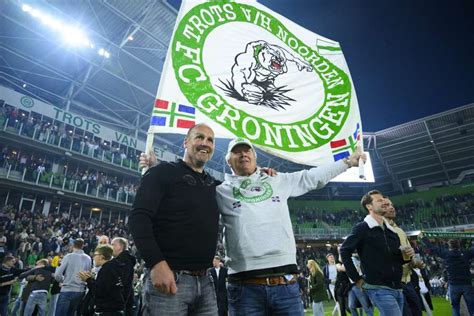 Trainer Lukkien En Clubicoon Robben Genieten Van Promotie Fc Groningen