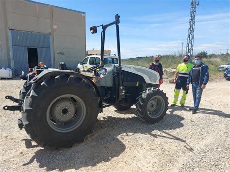 Nuevo Tractor Por La Brigada De Obras Ayuntamiento De C Lig