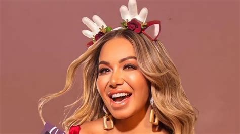 Chiquis Rivera Roba Las Miradas Y Presume Su Esbelta Figura En Diminuto Bikini Negro El