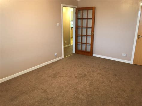 Freshly Decorated 2 Bedroom Ground Floor Flat The Online Letting