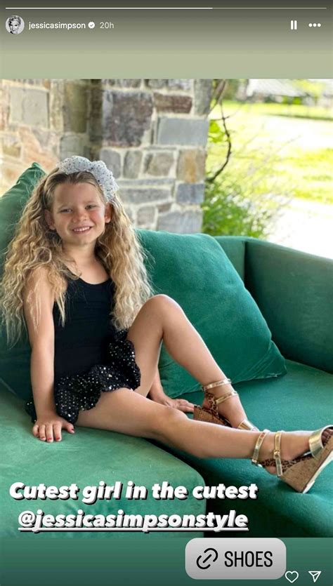 Jessica Simpsons Daughter Birdie 5 Is Moms Lookalike In Cute Photo