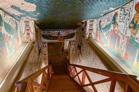 Inside the Tomb of Queen Nefertari - A Photo Tour – Earth Trekkers