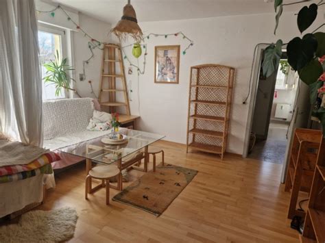 Sonniges Zimmer In Er Wg Es Zollberg Hat Ein Wg Zimmer M Balkon