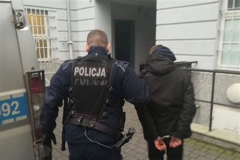 18 letni pirat drogowy Nie miał prawa jazdy uciekał przed policjantami