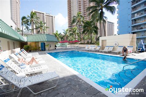 Ramada Plaza by Wyndham Waikiki Review: What To REALLY Expect If You Stay