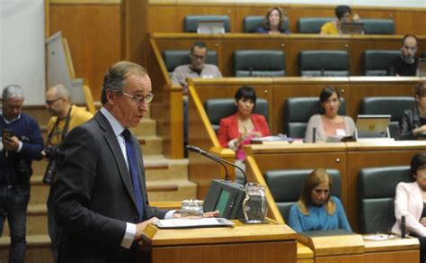 Urkullu Defiende El Derecho A Decidir Y El Pp Le Pide Que Paralice La