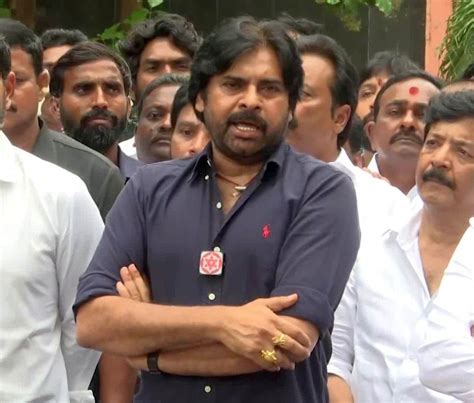 Pawan Kalyan S Jana Sena Ties Up With Chandrababu Naidu Rediff