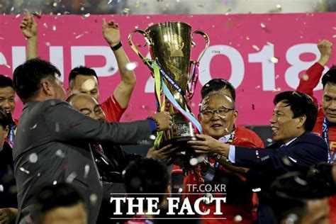 Sea게임 박항서 매직 베트남 축구 60년 만에 우승 새역사 축구 기사 더팩트