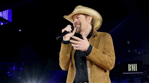 The Tragic Real Life Story Of Toby Keith