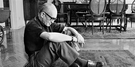 Carlos Drummond de Andrade e sua poesia autobiográfica Instituto Ling