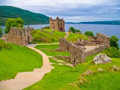 Urquhart Castle in Loch Ness jigsaw puzzle in Castles puzzles on ...