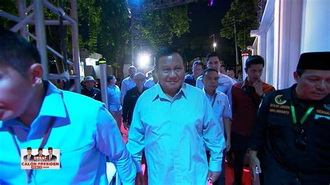 Kenakan Kemeja Putih Prabowo Gibran Tiba Di Gedung Kpu Warga