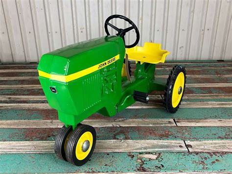 Ertl John Deere Pedal Tractor Gavel Roads Online Auctions