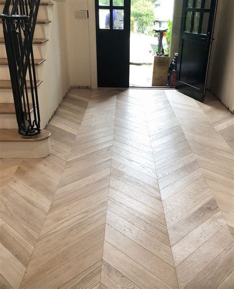 European Oak Vintage White Wash Chevron White Oak Hardwood Floors Herringbone Wood Floor