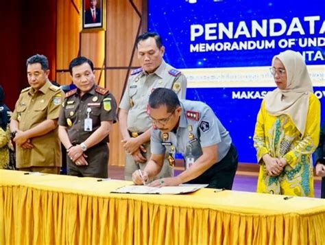 Kemenkumham Kejati Sulsel Teken Mou Program Terpadu Pelayanan Hukum