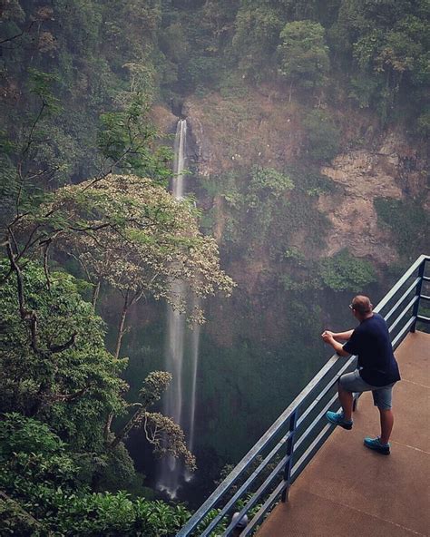 Lokasi Dan Tiket Masuk Curug Cimahi Bandung Rainbow Waterfalls