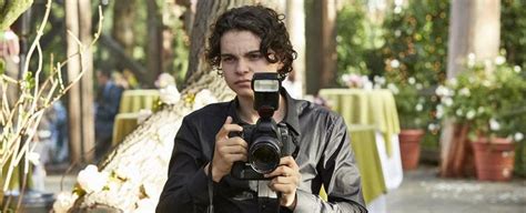 Filmes E Programas De Tv De Max Burkholder - Max Burkholder mit Hauptrolle in Hulu-Pilot "When The Street Lights Go ...