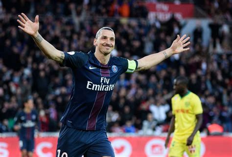 Paris Canal Historique80 Buts Pour Cavani Avec Le PSG Au Parc Des