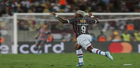 De Perdido A Her I John Kennedy Crava Nome Na Hist Ria Do Fluminense