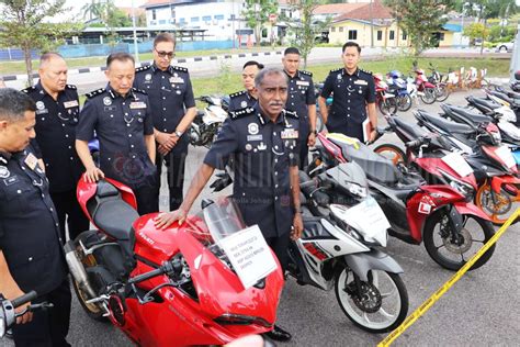 Johor Theft Syndicate Police Bust 1 Paul Tans Automotive News